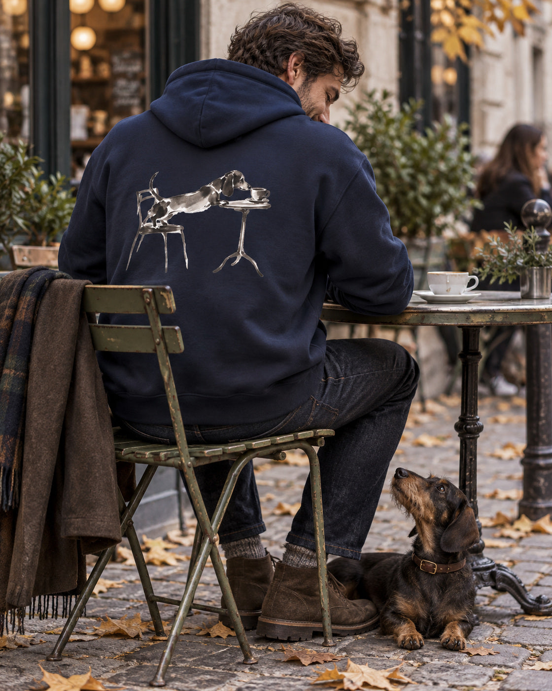 Café-Dackel Hoodie – Minimalistische Linienzeichnung