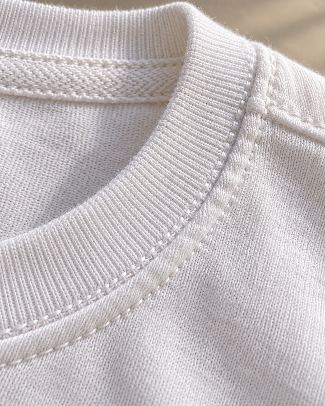 Café-Dackel T-Shirt – Minimalistische Linienzeichnung